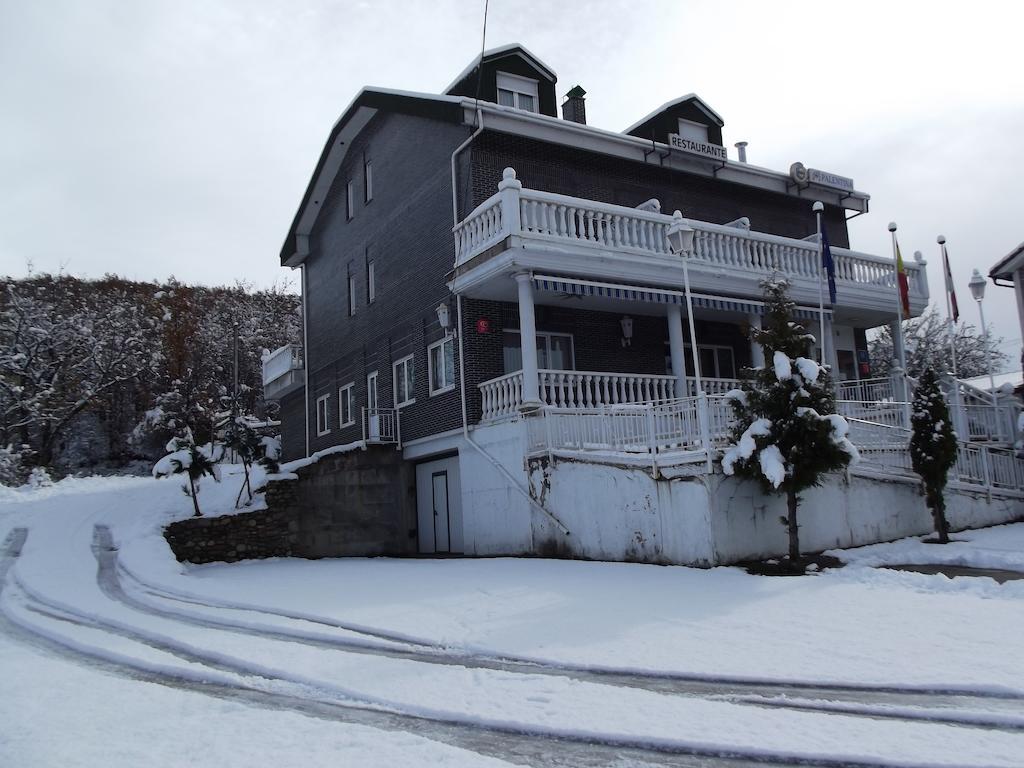 Montana Palentina Hotel Guardo Exterior photo